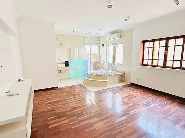 Casa com 350m² 3 quartos e 2 banheiros, para alugar, no bairro Loteamento Villa Branca em Jacareí