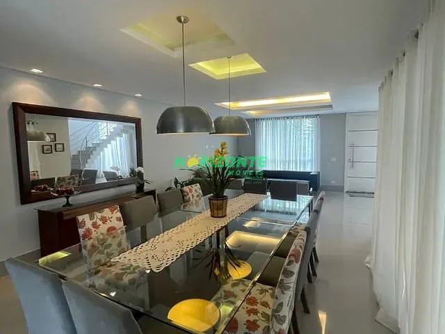 Casa com 450m² 4 quartos e 5 banheiros, à venda, no bairro Condomínio Residencial Jaguary em São José dos Campos