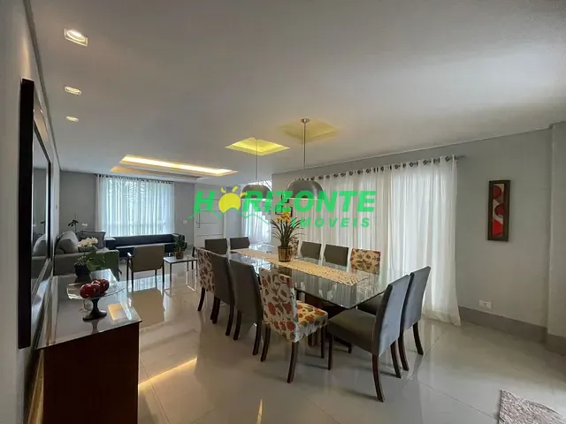 Casa com 450m² 4 quartos e 5 banheiros, à venda, no bairro Urbanova em São José dos Campos