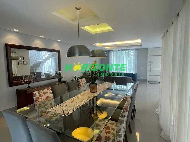 Casa com 450m² 4 quartos e 5 banheiros, à venda, no bairro Urbanova em São José dos Campos