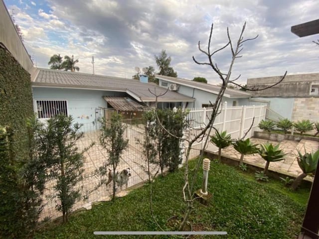Casa 5 quartos e 8 banheiros, à venda, no bairro Costeira em Paranaguá