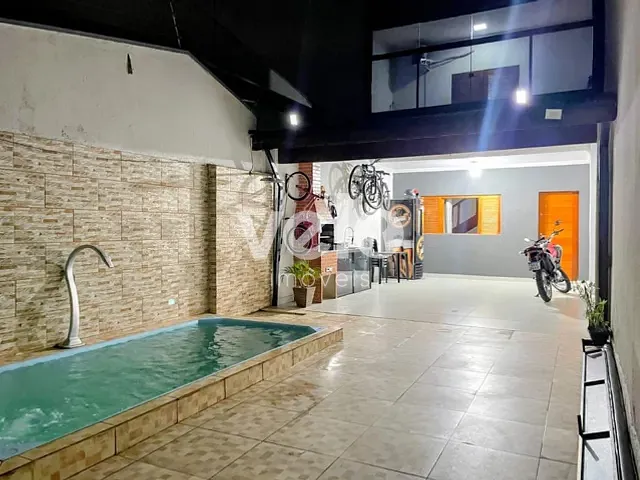 Casa 2 quartos e 2 banheiros, para alugar, no bairro Piracangaguá em Taubaté