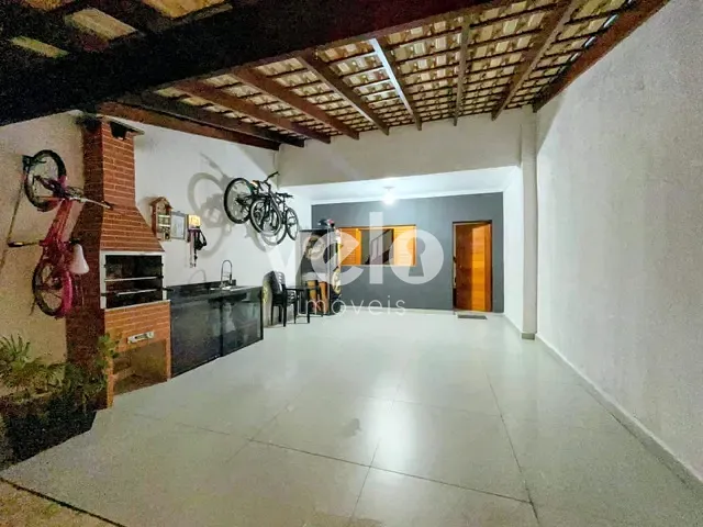Casa 2 quartos e 2 banheiros, para alugar, no bairro Piracangaguá em Taubaté