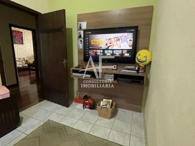 Casa com 811m² 3 quartos e 3 banheiros, à venda, no bairro Jardim das Nações em Taubaté