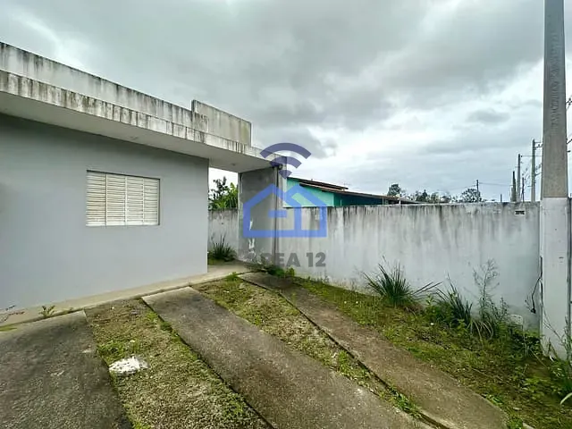 Casa com 150m² 2 quartos e 1 banheiro, à venda, no bairro Balneário Recanto do Sol em Caraguatatuba