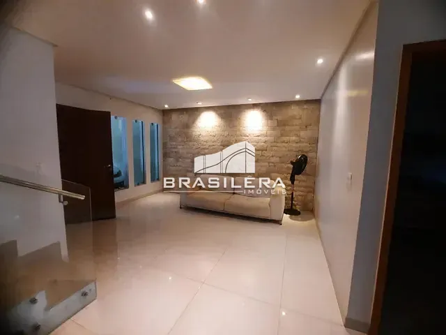 Casa com 220m² 3 quartos e 2 banheiros, à venda, no bairro Parque Amazônia em Goiânia