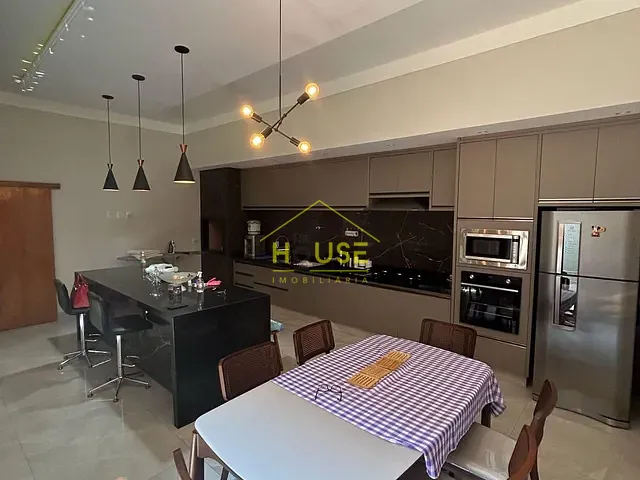 Casa com 258m² 3 quartos e 3 banheiros, à venda, no bairro Jardim Residencial Portal do Sol em Votuporanga