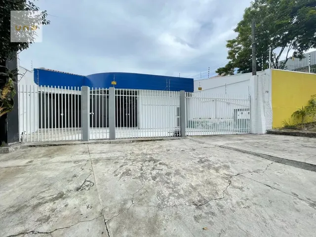 Casa 3 quartos e 5 banheiros, à venda, no bairro Guaíra em Curitiba