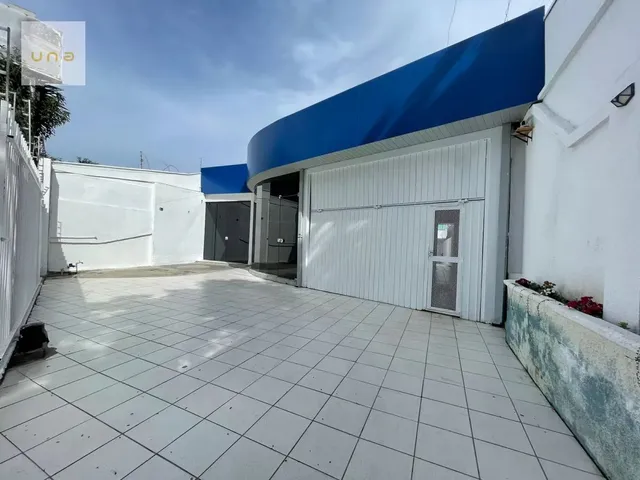 Casa 3 quartos e 5 banheiros, à venda, no bairro Guaíra em Curitiba