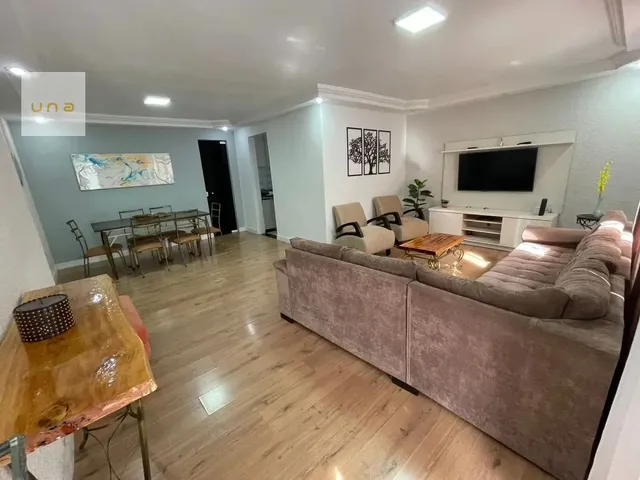Casa 3 quartos e 4 banheiros, à venda, no bairro Guaíra em Curitiba