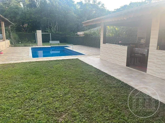 Casa com 900m² 3 quartos e 3 banheiros, à venda, no bairro Jardim das Palmeiras (Zona Sul) em São Paulo