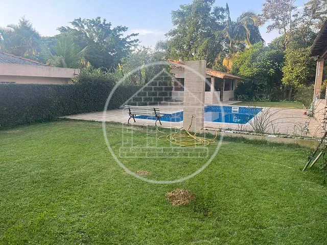 Casa com 900m² 3 quartos e 3 banheiros, à venda, no bairro Jardim das Palmeiras (Zona Sul) em São Paulo