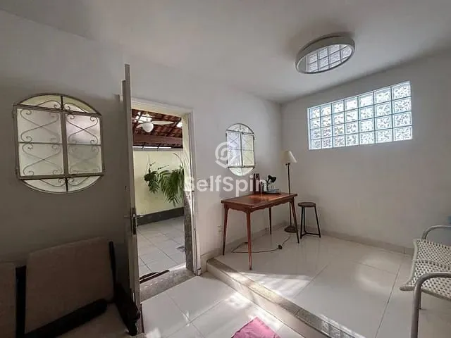 Casa 2 quartos e 4 banheiros, para alugar, no bairro Santa Rosa em Niterói