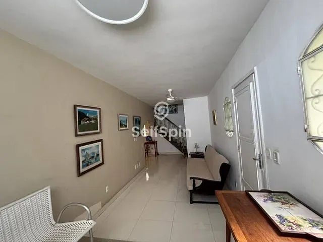 Casa 2 quartos e 4 banheiros, para alugar, no bairro Santa Rosa em Niterói