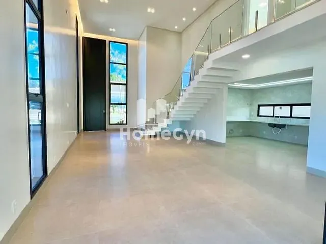 Casa com 480m² 4 quartos e 5 banheiros, à venda, no bairro Residencial Goiânia Golfe Clube em Goiânia