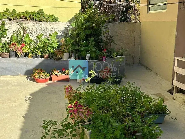 Casa com 300m² 4 quartos e 2 banheiros, à venda ou para alugar, no bairro Vila Formosa em Jacareí