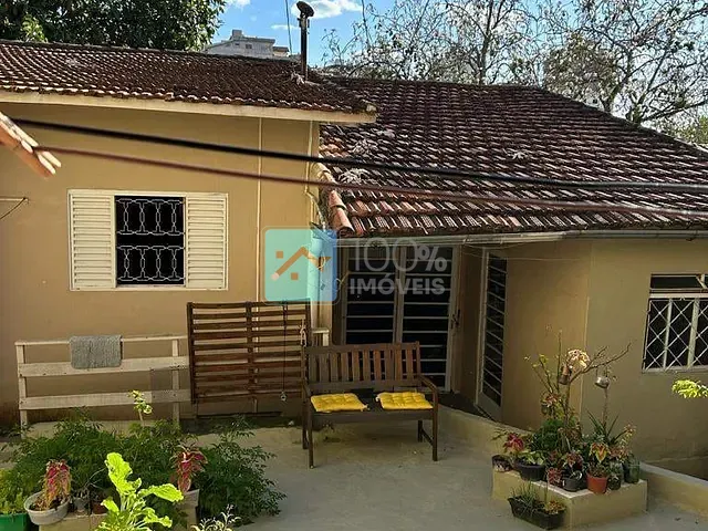Casa com 300m² 4 quartos e 2 banheiros, à venda ou para alugar, no bairro Vila Formosa em Jacareí