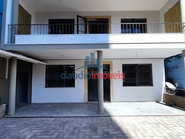Casa para alugar, no bairro Centro em Barra Mansa