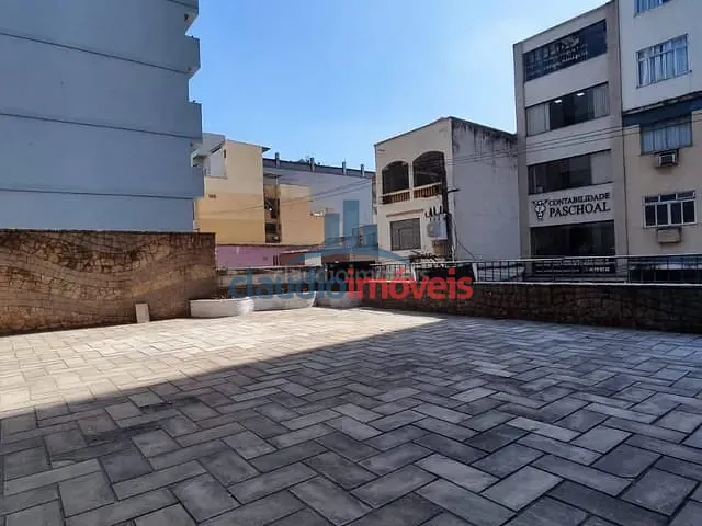 Casa para alugar, no bairro Centro em Barra Mansa
