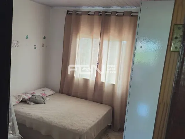 Casa 5 quartos e 2 banheiros, à venda, no bairro Parque das Mangabas em Camaçari