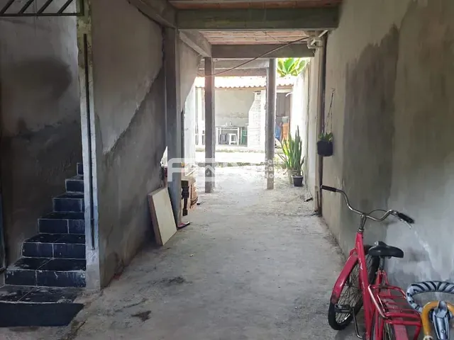 Casa 5 quartos e 2 banheiros, à venda, no bairro Parque das Mangabas em Camaçari