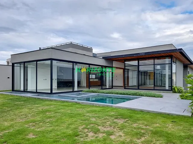 Casa com 995m² 4 quartos e 6 banheiros, à venda, no bairro urbanova em São José dos Campos
