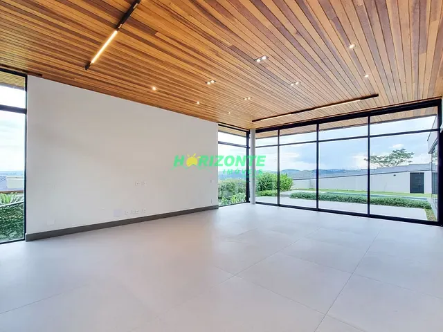 Casa com 995m² 4 quartos e 6 banheiros, à venda, no bairro Condomínio Reserva do Paratehy em São José dos Campos