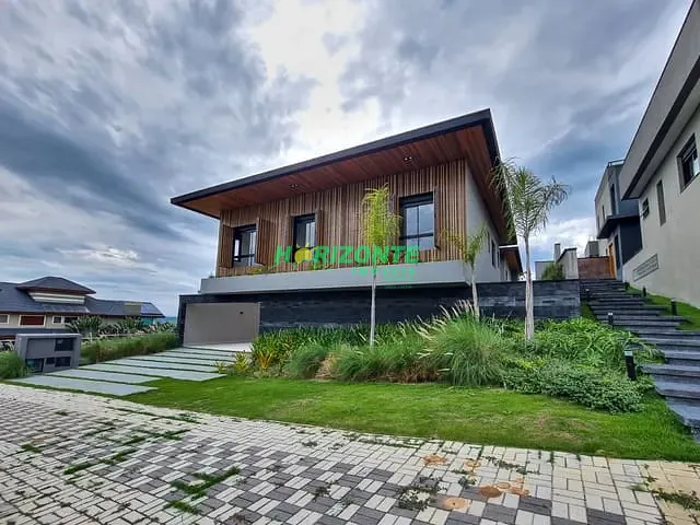 Casa com 995m² 4 quartos e 6 banheiros, à venda, no bairro urbanova em São José dos Campos
