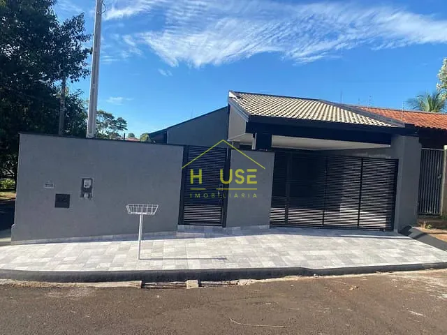Casa com 207m² 2 quartos e 1 banheiro, à venda, no bairro Chris II em Votuporanga