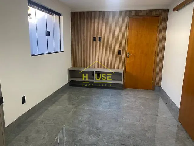 Casa com 207m² 2 quartos e 1 banheiro, à venda, no bairro Chris II em Votuporanga