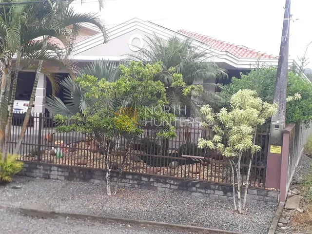 Casa com 392m² 3 quartos e 3 banheiros, à venda, no bairro Vila Nova em Joinville