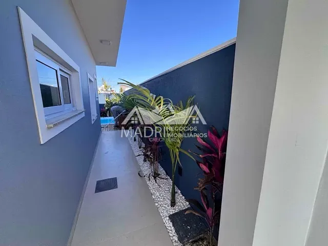 Casa com 162m² 3 quartos e 3 banheiros, à venda, no bairro São Sebastião em Palhoça