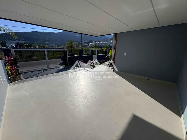 Casa com 162m² 3 quartos e 3 banheiros, à venda, no bairro São Sebastião em Palhoça