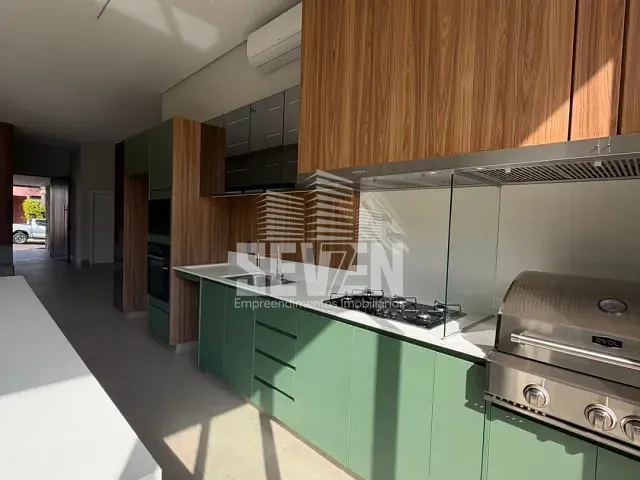 Casa com 360m² 4 quartos e 5 banheiros, à venda, no bairro Residencial Villaggio II em Bauru