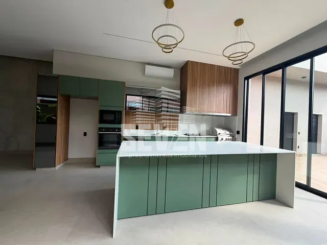 Casa com 360m² 4 quartos e 5 banheiros, à venda, no bairro Residencial Villaggio II em Bauru
