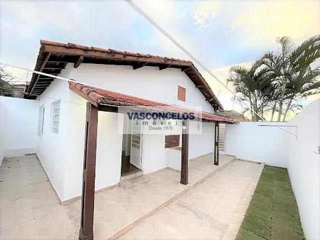 Casa com 200m² 2 quartos e 2 banheiros, à venda, no bairro Residencial Sol Nascente em São José dos Campos