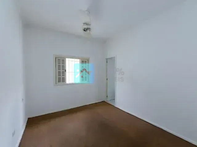 Casa com 300m² 3 quartos e 2 banheiros, à venda, no bairro Jardim Bela Vista em São José dos Campos