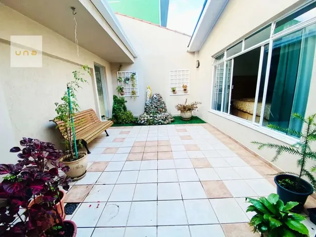 Casa 3 quartos e 3 banheiros, à venda, no bairro Santa Cândida em Curitiba