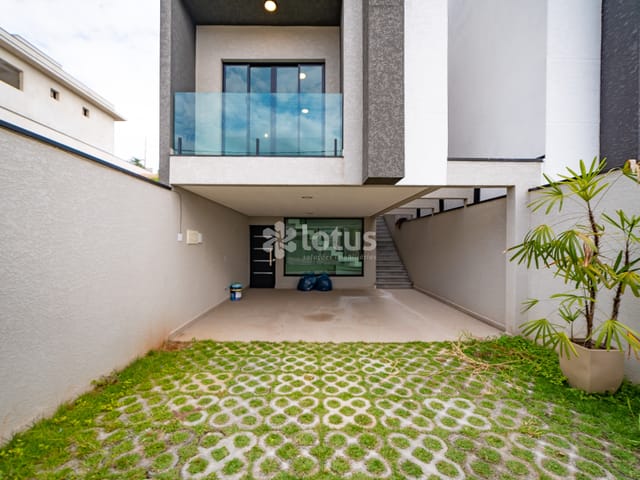 Casa 3 quartos e 4 banheiros, à venda ou para alugar, no bairro Villas do Jaguari em Santana de Parnaíba