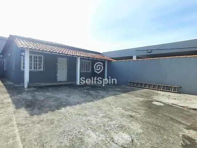 Casa 3 quartos e 2 banheiros, para alugar, no bairro Ipiíba em São Gonçalo