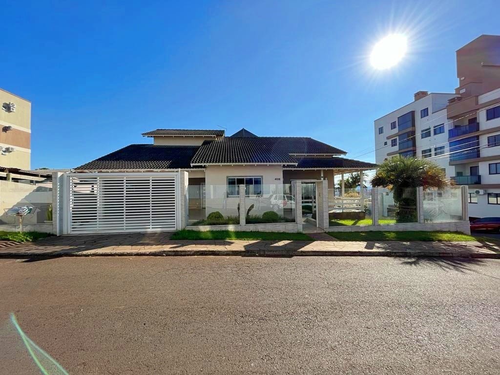 Casa à venda com 2 banheiros, 2 vagas de garagens e 400m² de área privativa no bairro Líder
