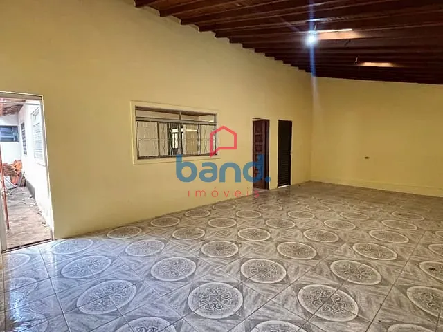 Casa com 207m² 2 quartos e 1 banheiro, à venda, no bairro Conjunto Habitacional Agostinho Alcala em Porto Feliz