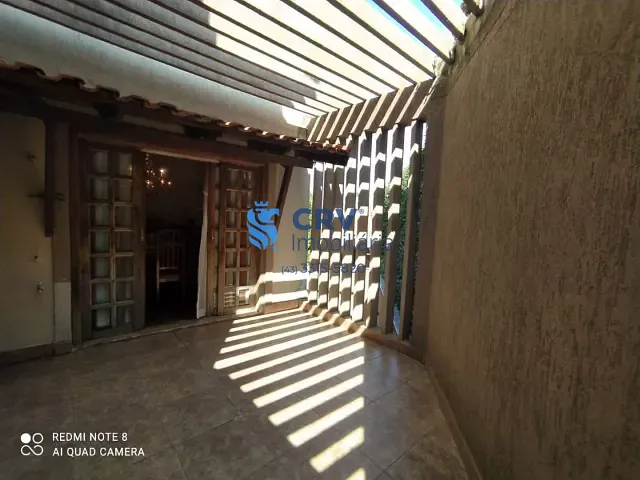 Casa com 464m² 4 quartos e 3 banheiros, à venda, no bairro Dom Pedro em Londrina