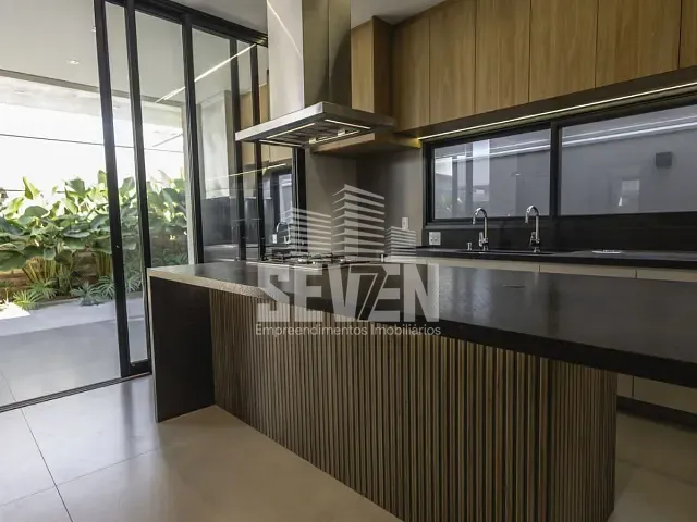 Casa 3 quartos e 4 banheiros, à venda, no bairro Vila Aviação em Bauru