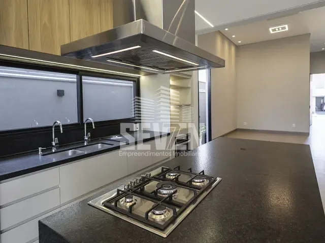 Casa 3 quartos e 4 banheiros, à venda, no bairro Vila Aviação em Bauru
