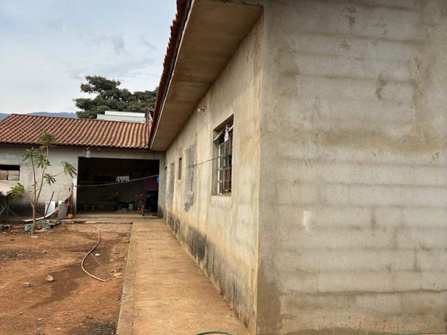 Casa 2 quartos e 1 banheiro, à venda, no bairro Cachoeira em Extrema