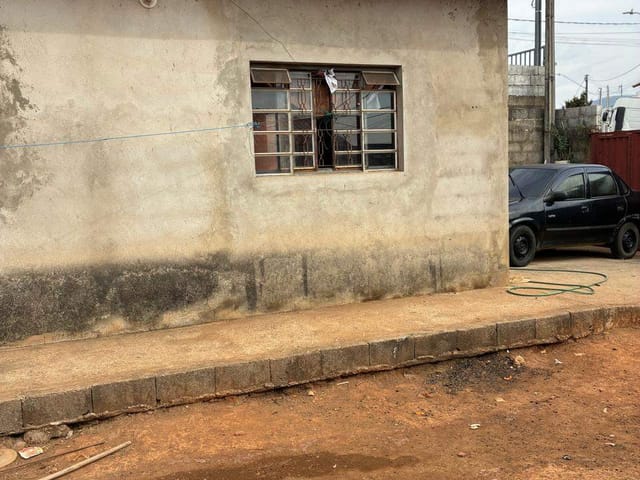 Casa 2 quartos e 1 banheiro, à venda, no bairro Cachoeira em Extrema