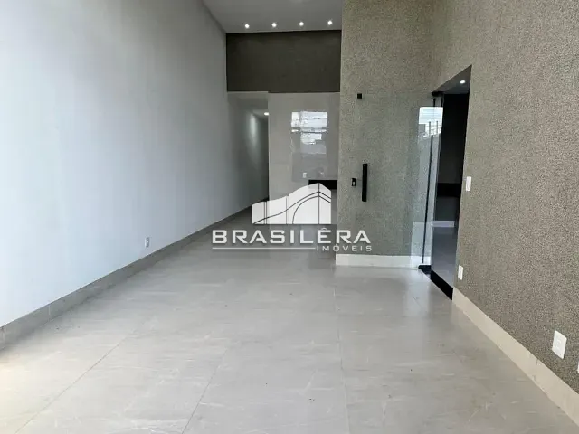 Casa com 196m² 3 quartos e 2 banheiros, à venda, no bairro Jardim Veneza em Aparecida de Goiânia