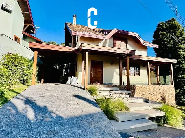 Casa com 400m² 3 quartos e 3 banheiros, à venda, no bairro Vila Porã em Campos do Jordão
