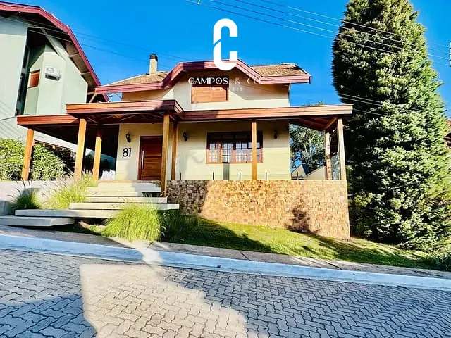 Casa com 400m² 3 quartos e 3 banheiros, à venda, no bairro Vila Porã em Campos do Jordão